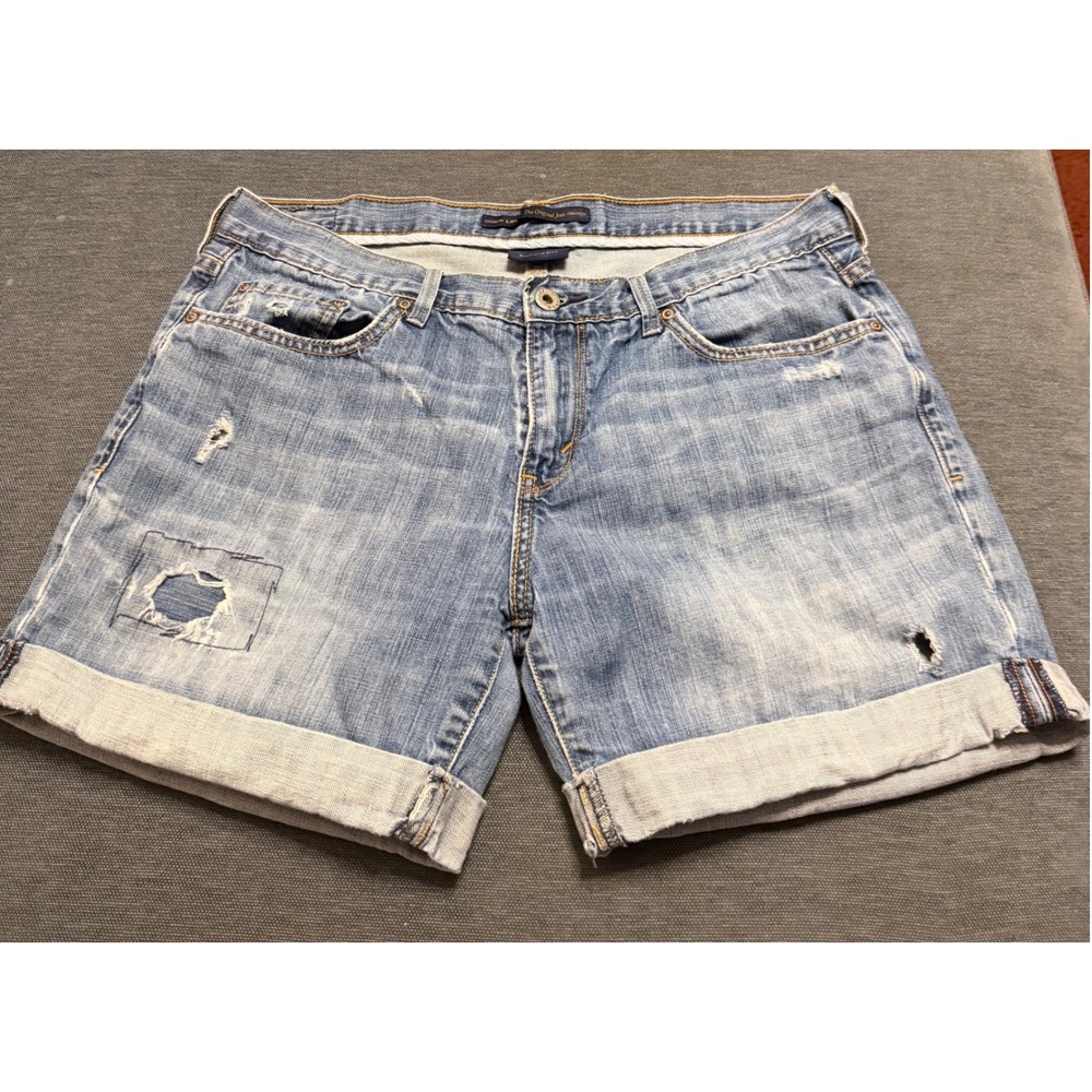 Levis Boyfriend Jean Shorts Light Wash Distressed Cuffed Denim Size 8